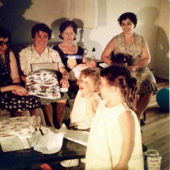 Meet your Posher, Arlene - Picture 1 of 1